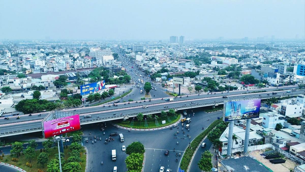 Cư dân di chuyển thuận tiện nhờ vị trí Symlife đẹp